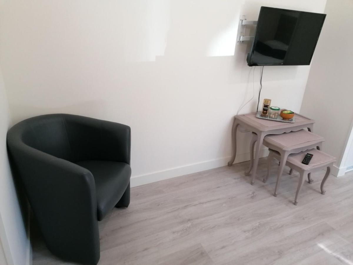 Hotel Entre Les 2 Roches Prisse Экстерьер фото